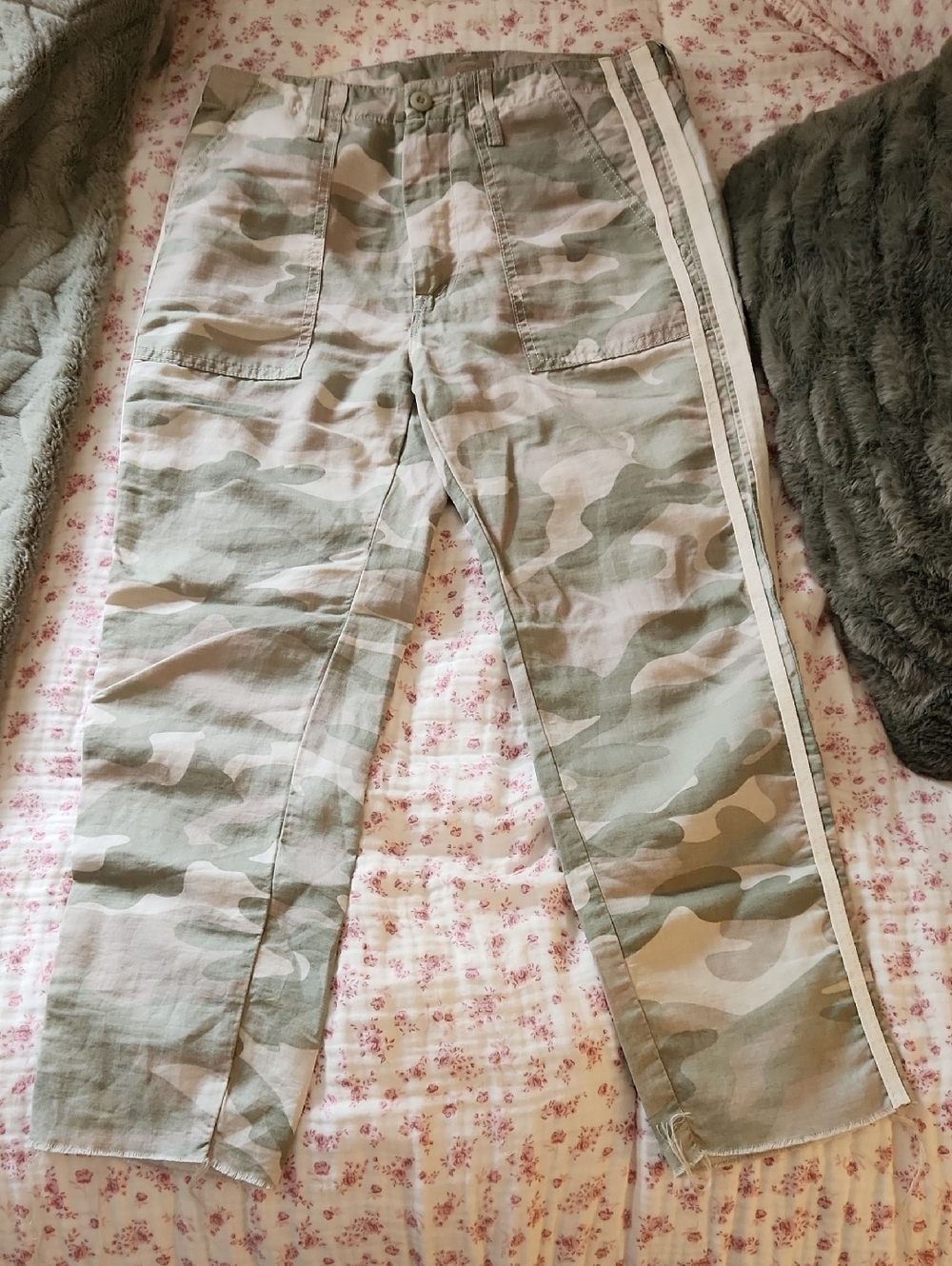 MOTHER Olive & Tan Camo Trousers with White Trim